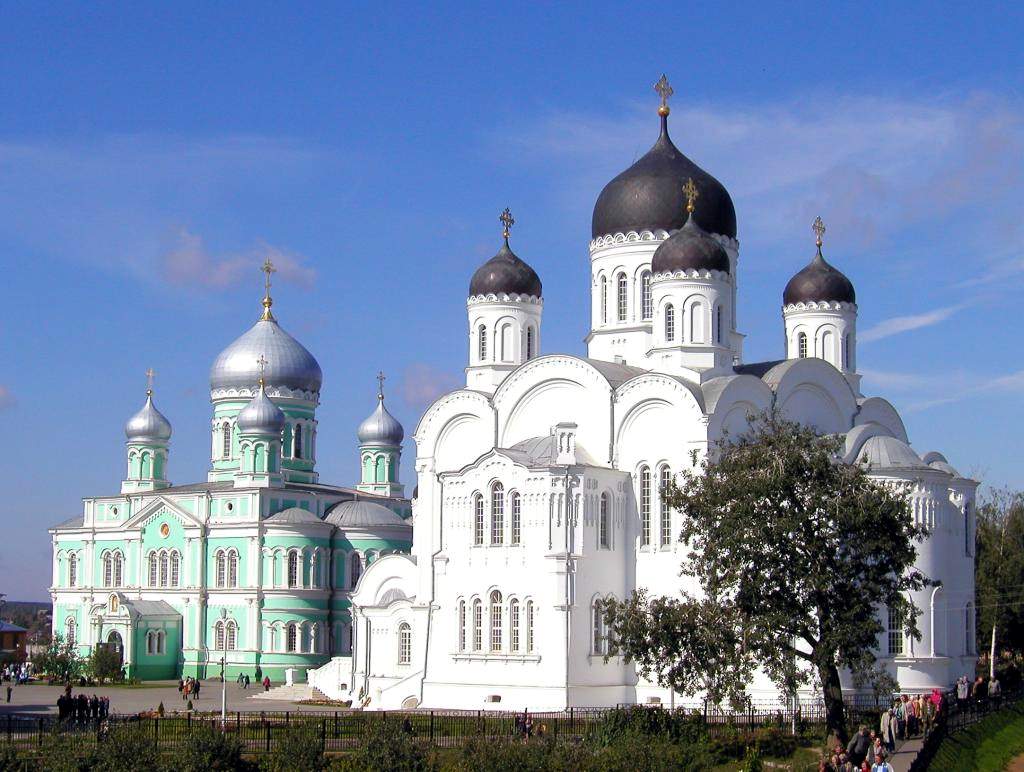 Паломничество на микроавтобусах по Святой земле Мордовского края